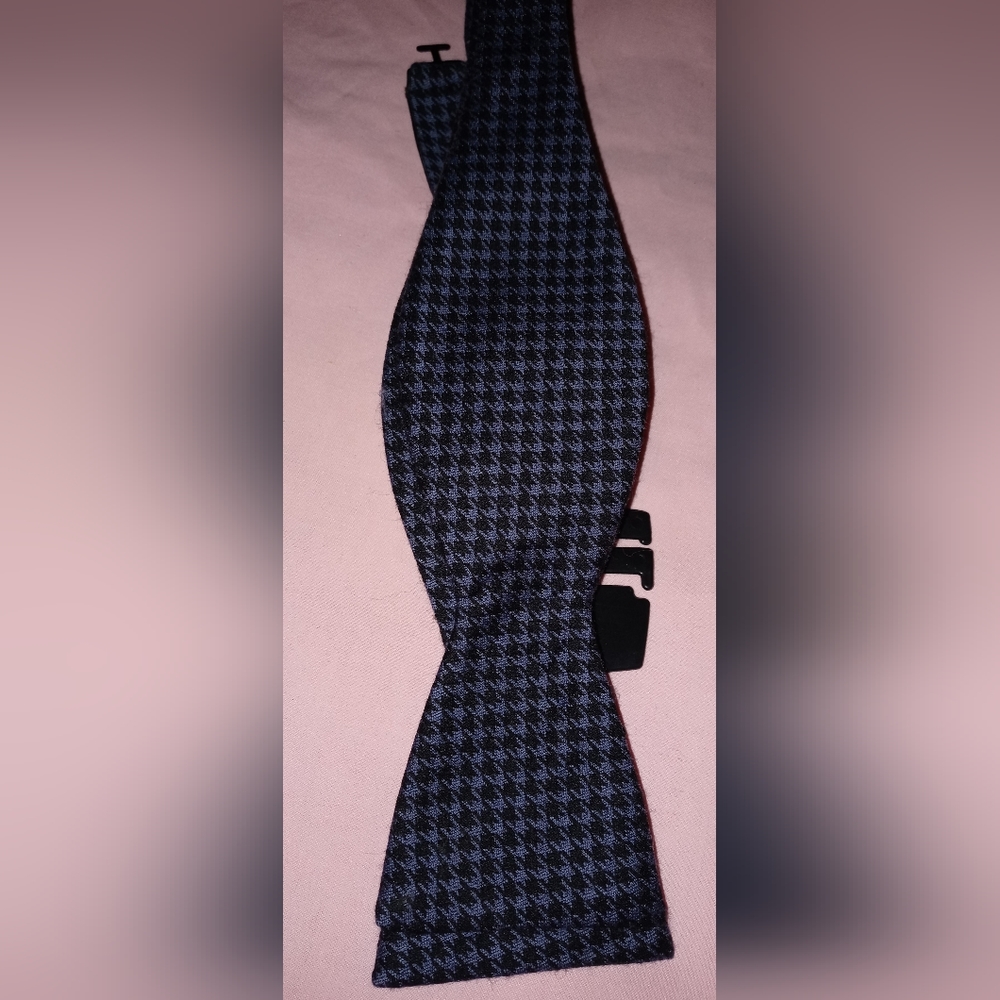 Mens Bow Tie by Countess (100% Silk)